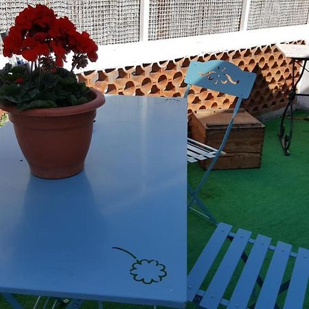 Appartement avec terrasse quartier Montplaisir Arles Extérieur photo