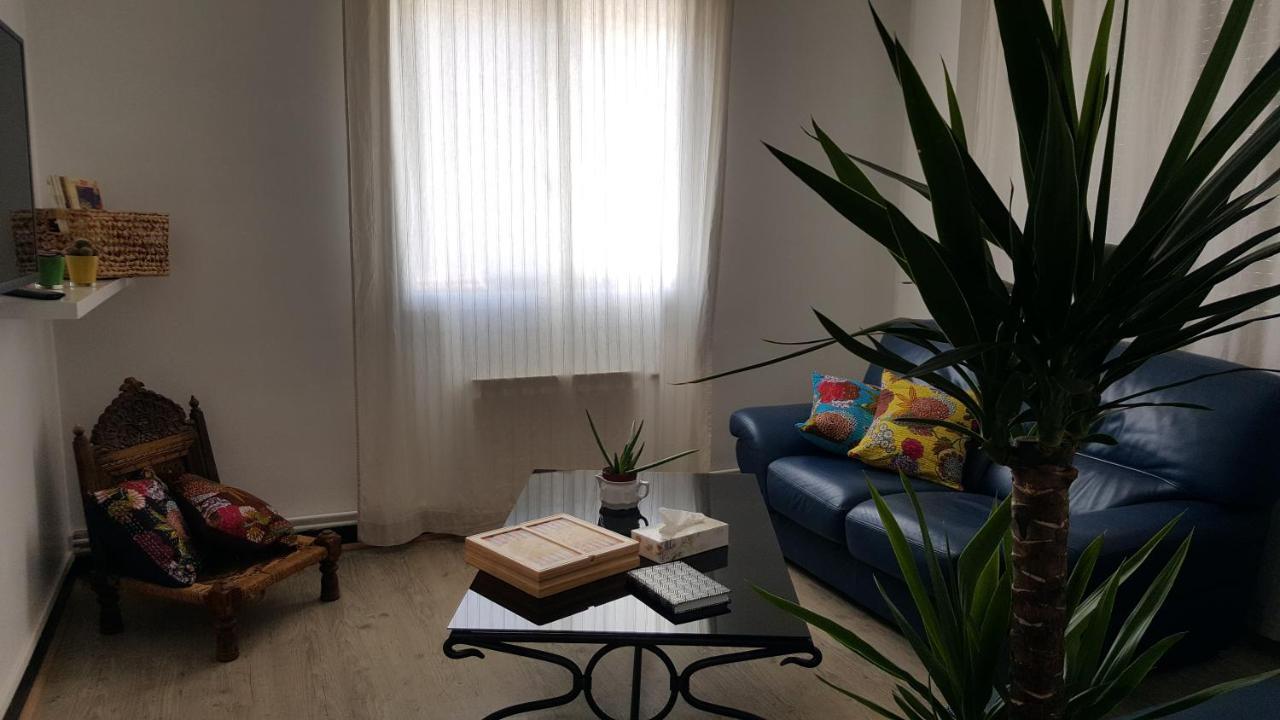 Appartement avec terrasse quartier Montplaisir Arles Extérieur photo