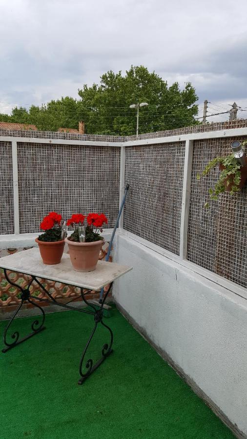 Appartement avec terrasse quartier Montplaisir Arles Extérieur photo